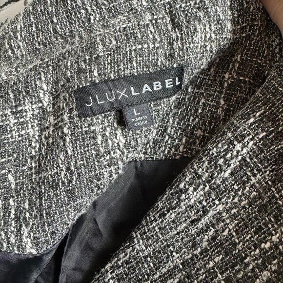 JLux Label gray and white tweed blazer with pockets and single button. - Picture 8 of 9